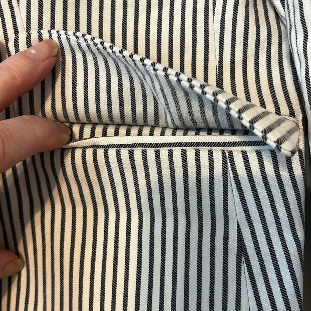 Lila Rose Pinstripe Blazer Jacket - Picture 4 of 6